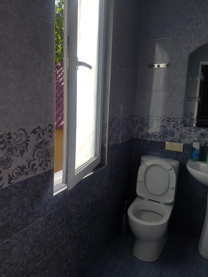 Guest House 2 Floor Batumi Esterno foto