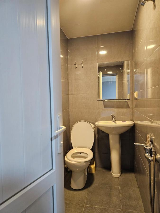 Guest House 2 Floor Batumi Esterno foto