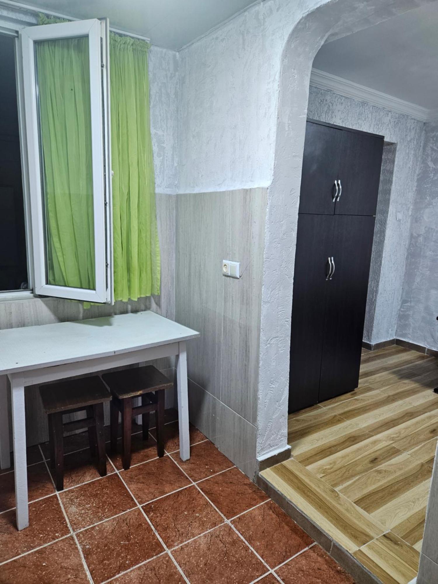 Guest House 2 Floor Batumi Esterno foto