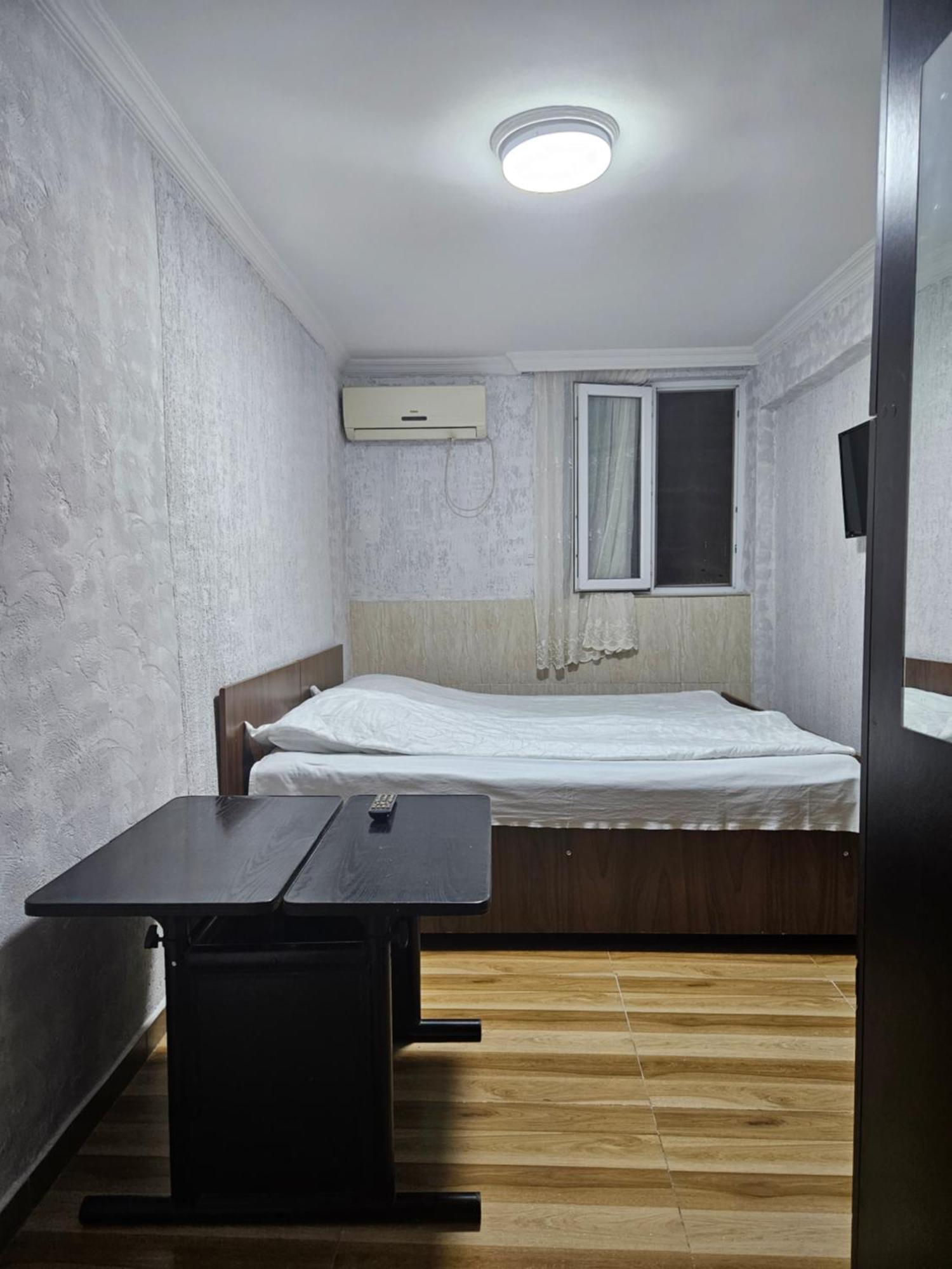 Guest House 2 Floor Batumi Esterno foto