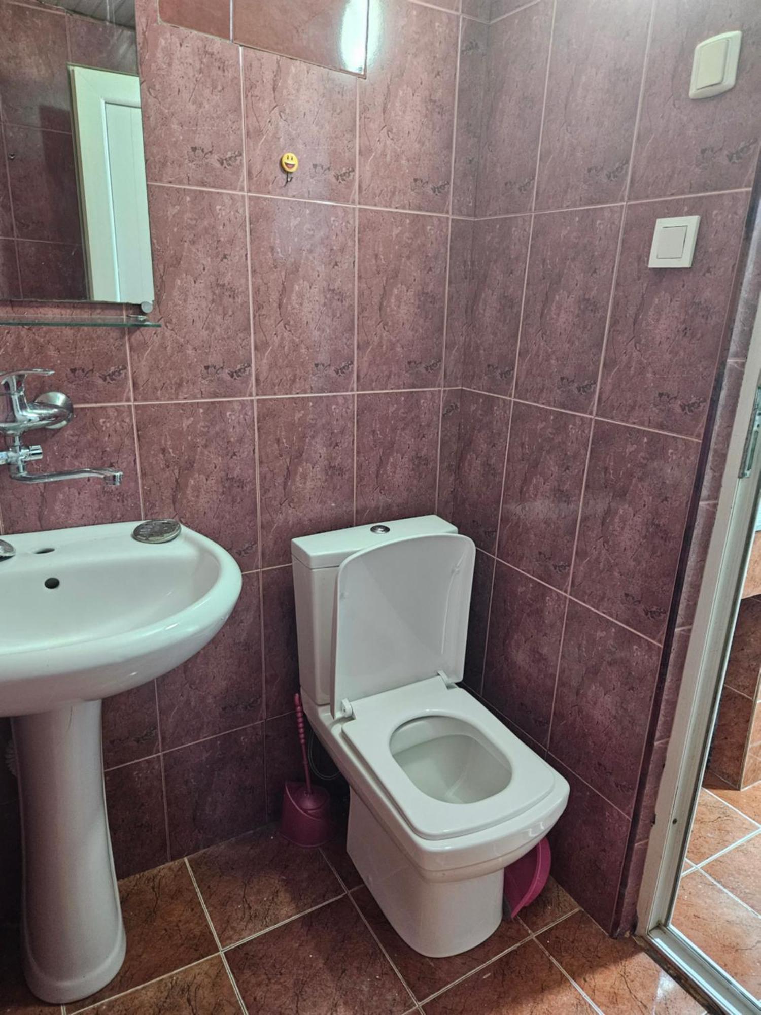 Guest House 2 Floor Batumi Esterno foto