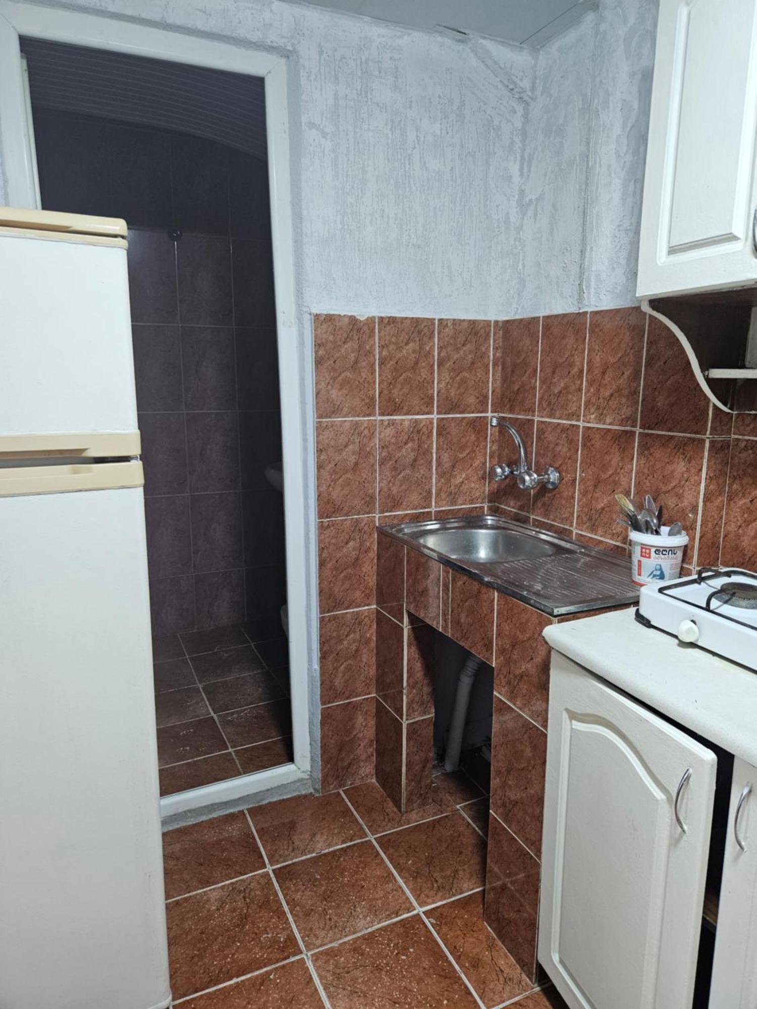 Guest House 2 Floor Batumi Esterno foto