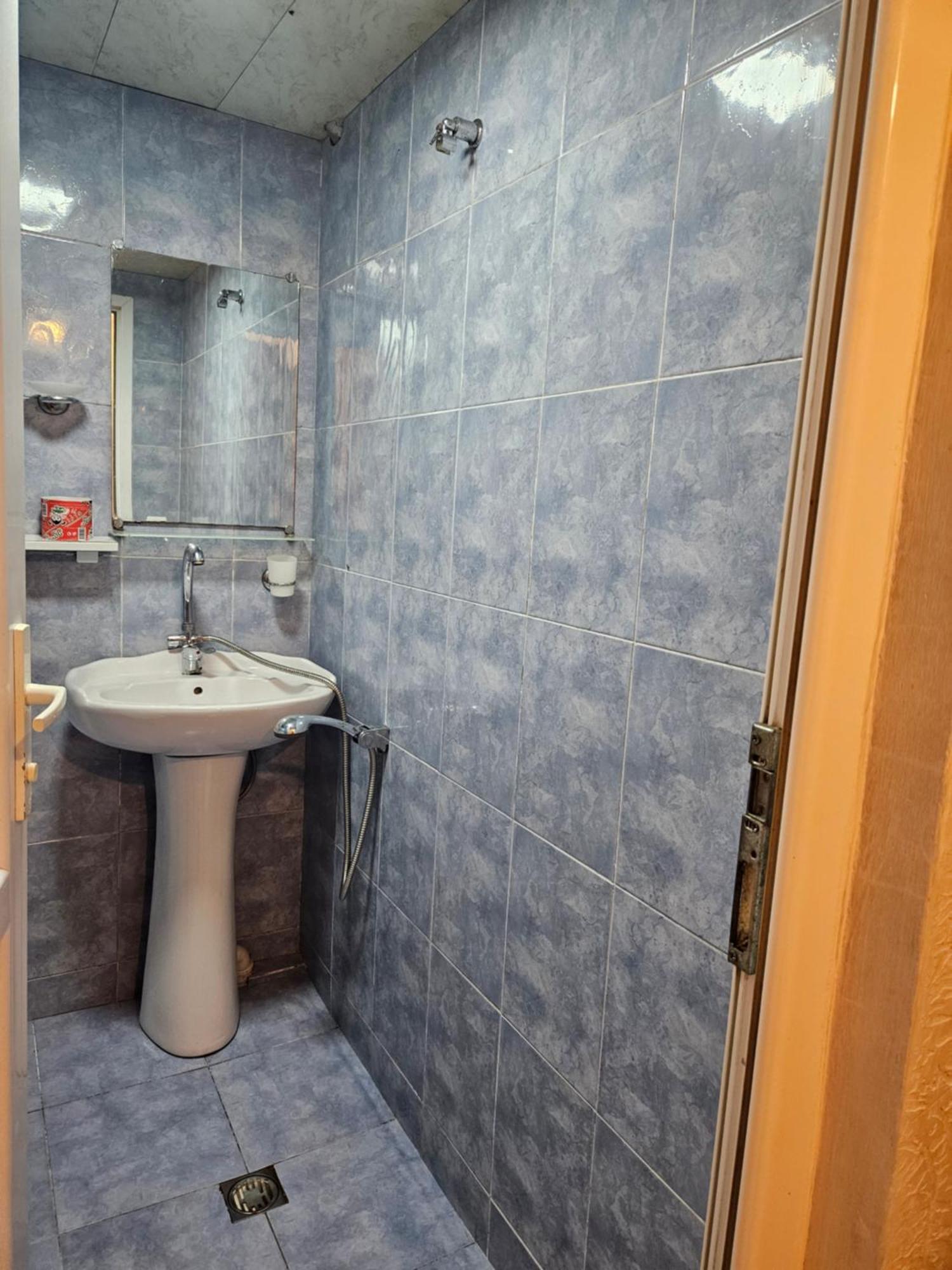 Guest House 2 Floor Batumi Esterno foto