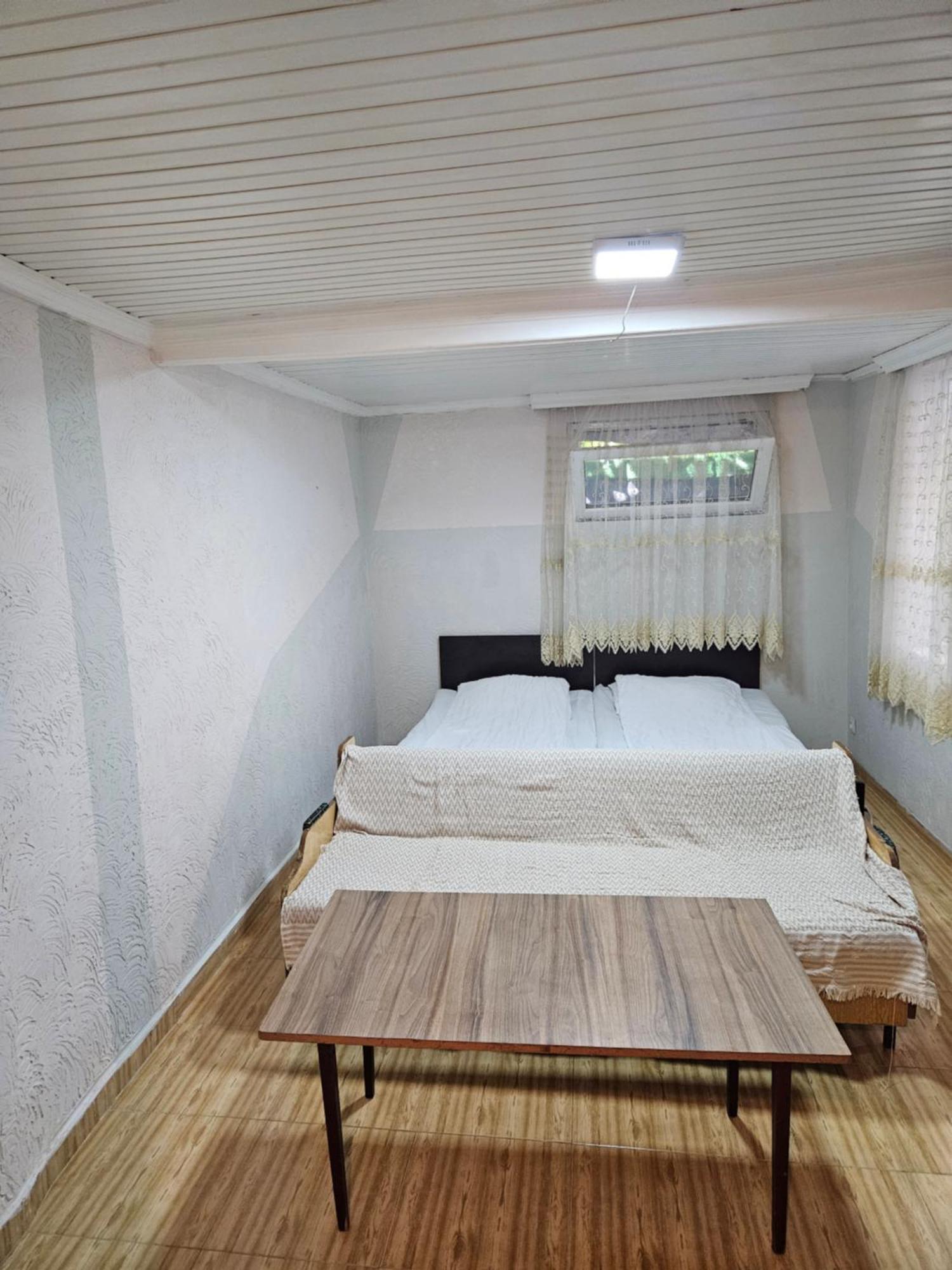 Guest House 2 Floor Batumi Esterno foto